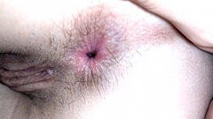 Исследование ануса и влагалища во время сна телочки