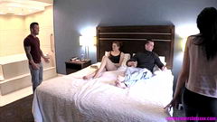 Опытные свингеры приперлись на первое свидание к молодой паре