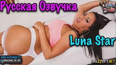 Жопастая красотка получила ЖЕЛАЕМОГО, убираясь в прозрачной одежде